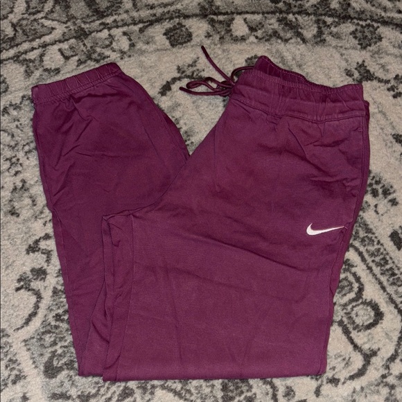 Nike Purple Joggers - Picture 2 of 3
